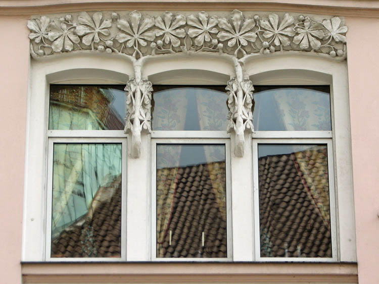 Hubertusstr. 1 / Podbielskistr.