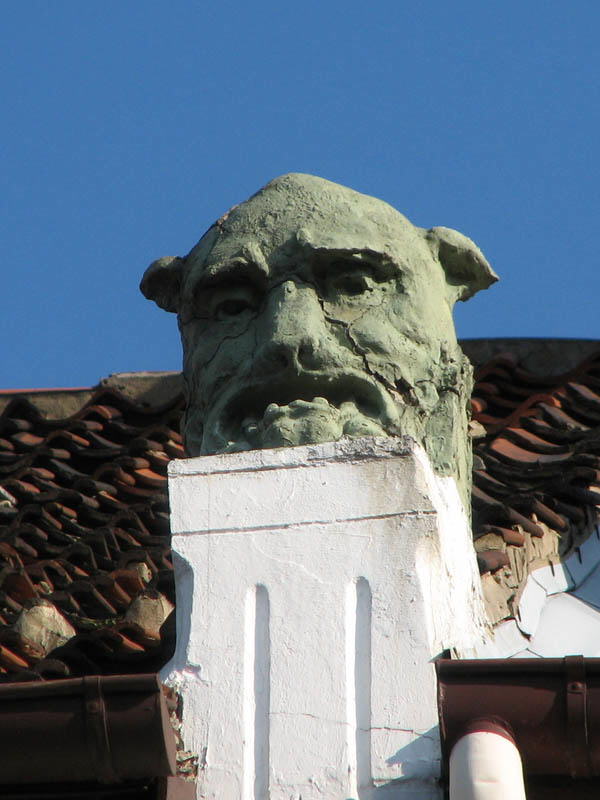 Robertstr. 4