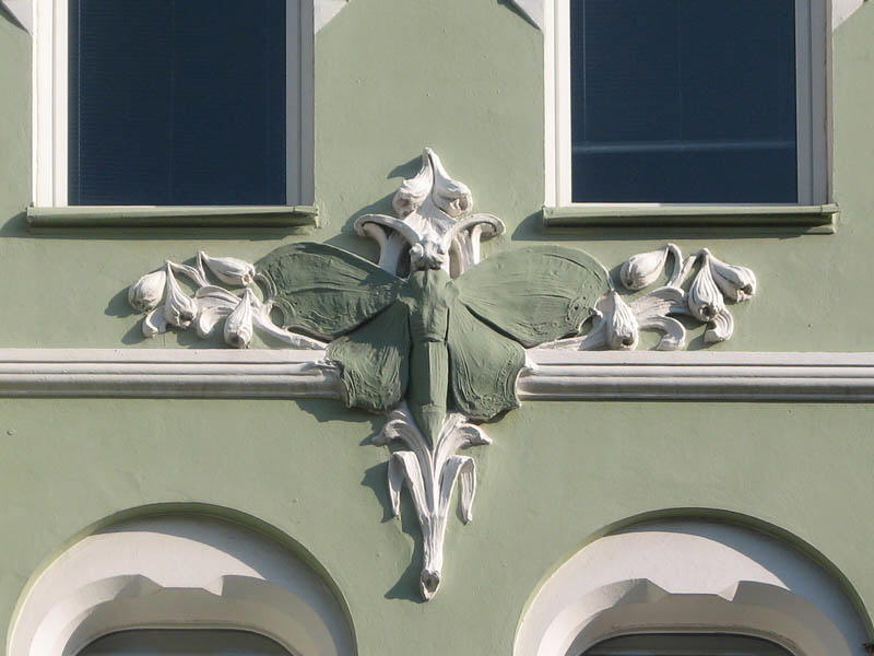 Robertstr. 4