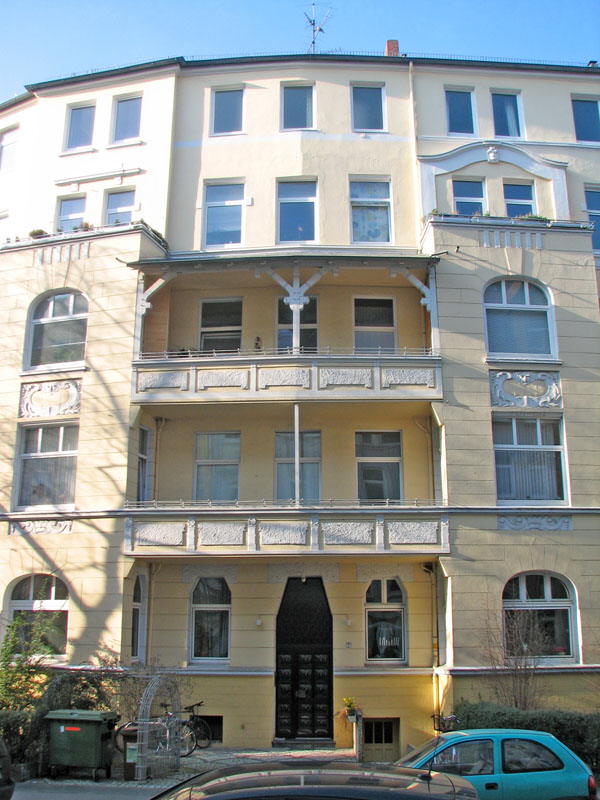Manteuffelstr. 2