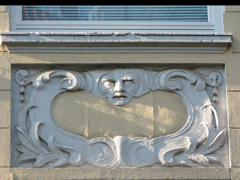 Manteuffelstr. 2