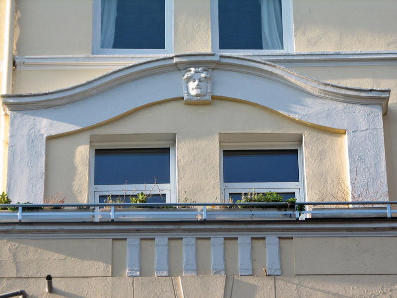 Manteuffelstr. 2