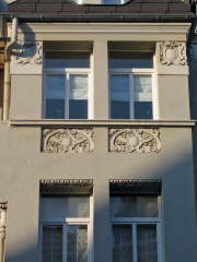 Husarenstr. 2