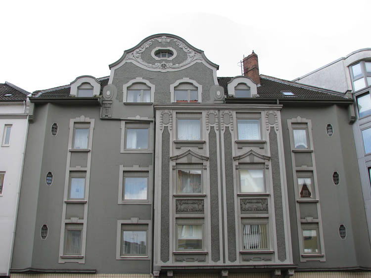 Ferd.-Wallbrecht-Str. 3