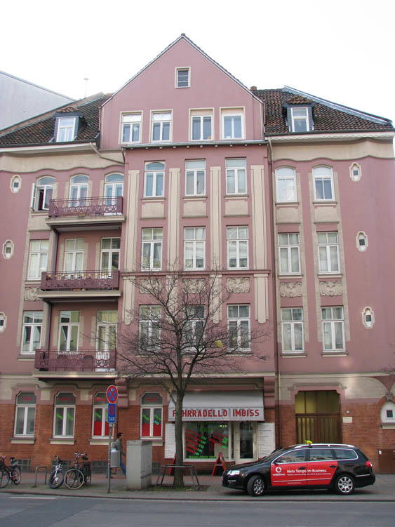 Ferd.-Wallbrecht-Str. 5