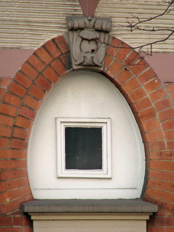 Ferd.-Wallbrecht-Str. 5