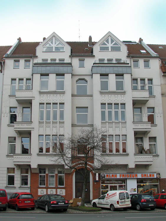 Ferd.-Wallbrecht-Str. 12