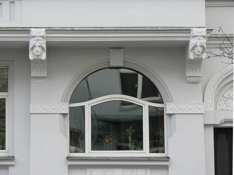 Ferd.-Wallbrecht-Str. 19