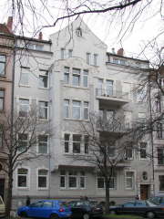 Ferd.-Wallbrecht-Str. 33