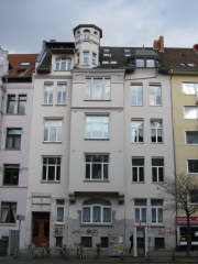 Ferd.-Wallbrecht-Str. 24