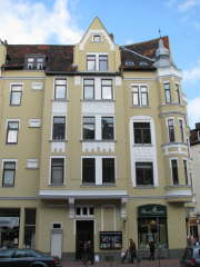 Ferd.-Wallbrecht-Str. 2