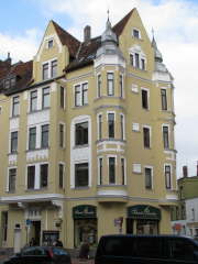 Ferd.-Wallbrecht-Str. 2