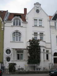 Kantplatz 2