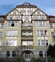 Pfarrlandplatz 9
